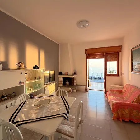 Un Terrazzo Sul Tirreno *